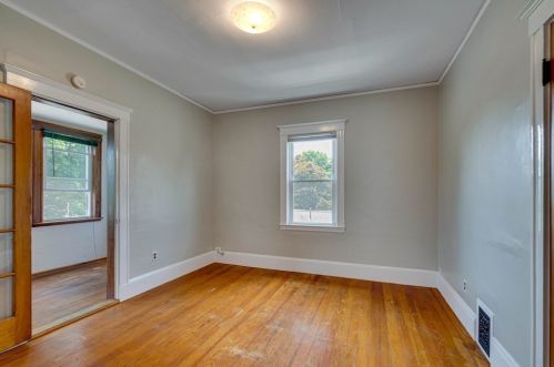 3 Beacon St, Quincy MA 02169-7117 exterior