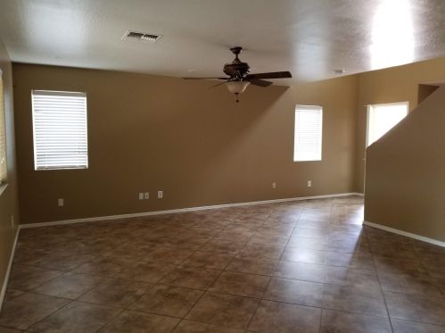 3304 80th Dr, Phoenix AZ  85033-4835 exterior