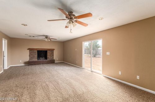 8444 6 Ave, Phoenix AZ 85023-6580 exterior