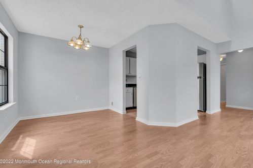 1007 Violet Ln, Jackson Twp NJ 08527-4156 exterior