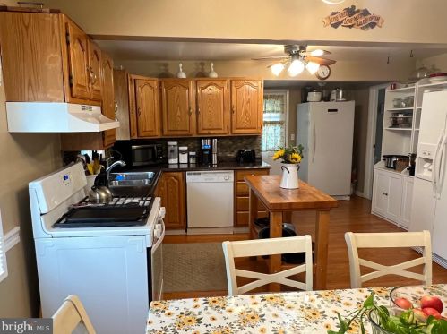 623 Wesley Ave, West Deptford NJ 08063-1247 exterior