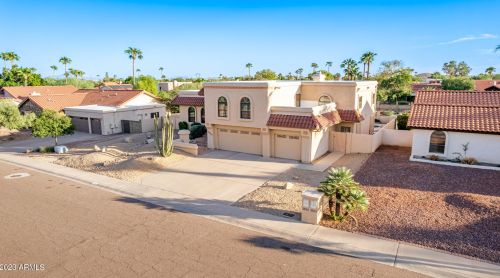 3835 Ahwatukee Dr, Phoenix AZ 85044-2033 exterior