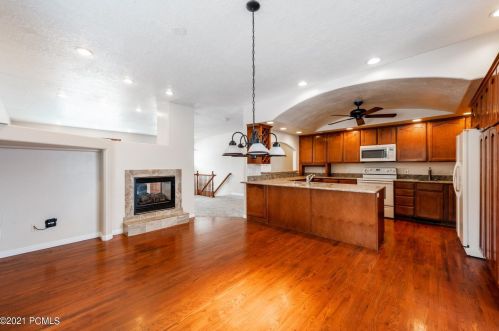 340 Aspen Dr, Park City UT 84098-5131 exterior