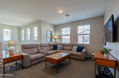 964 Anderson Ave, Phoenix AZ 85023-2208 exterior