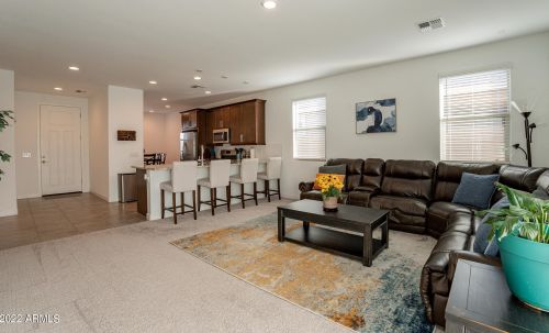 3660 64th Ave, Phoenix, AZ 85043-1955