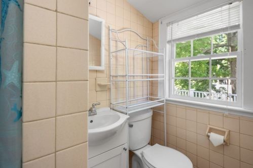 18 Stoddard Rd, Hingham MA 02043-2941 exterior