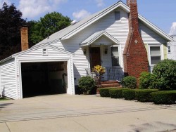 11 Walnut Hill Rd, Newton, MA 02459-2642