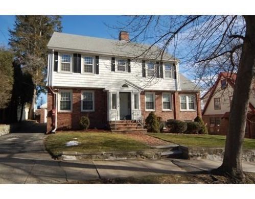 35 Richfield Rd, Arlington, MA 02474-3038