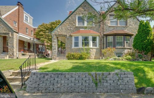 825 Knorr St, Philadelphia, PA 19111-4825