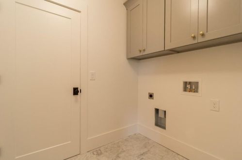 2360 Colonial Dr, Atlanta GA 30341-0048 exterior