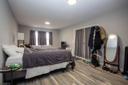 1 Mountain View Dr, Wantage NJ  07461-3032 exterior