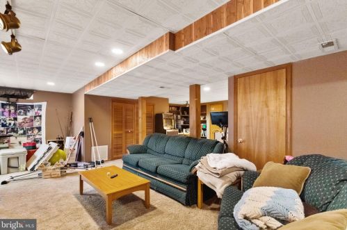 50 Tattersall Dr, West Deptford NJ 08051-1712 exterior