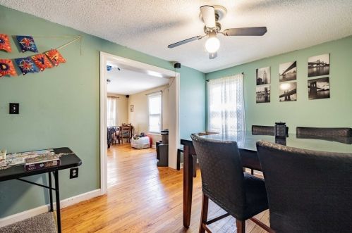 89 Mechanic St, Montgomery MA 01085-3073 exterior