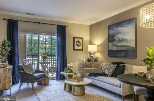 370 Grove Ave, West Deptford NJ  08086-1526 exterior