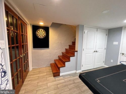 7815 Germantown Ave, Philadelphia PA 19133-1729 exterior