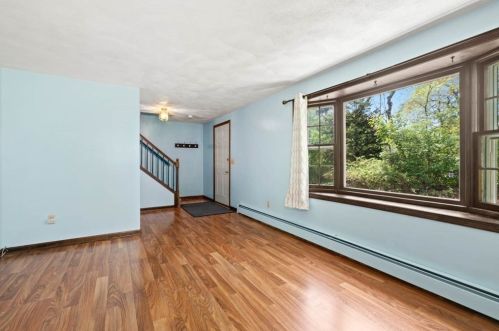 140 King St, Groveland, MA 01834-2011