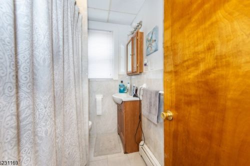 54 Malone Ave, Belleville NJ 07109-2671 exterior