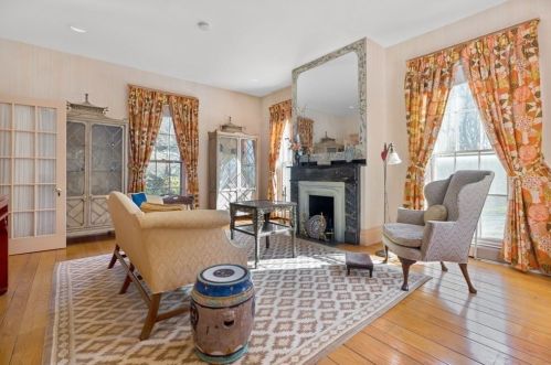 550 Beacon St, Newton MA 02459-2024 exterior