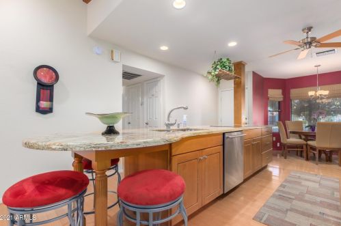 17235 2nd Pl, Phoenix AZ 85022-2315 exterior