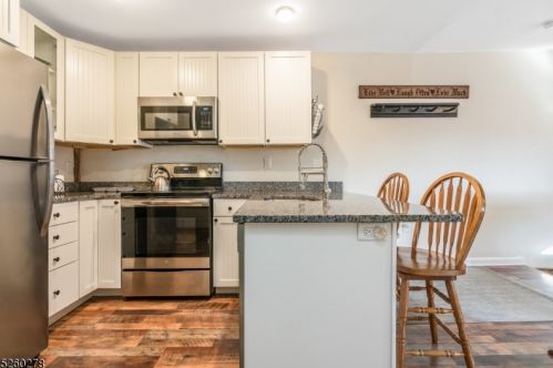 9 Bridge St, Milford NJ  08848-1225 exterior