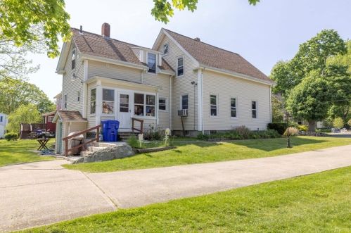 20 St, Taunton MA 02780-4392 exterior