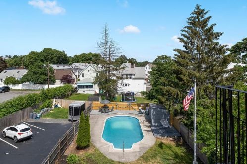 36 Lambert Ave, Chelsea MA 02150-1304 exterior