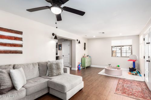 4231 Catalina Dr, Phoenix AZ 85031-3726 exterior