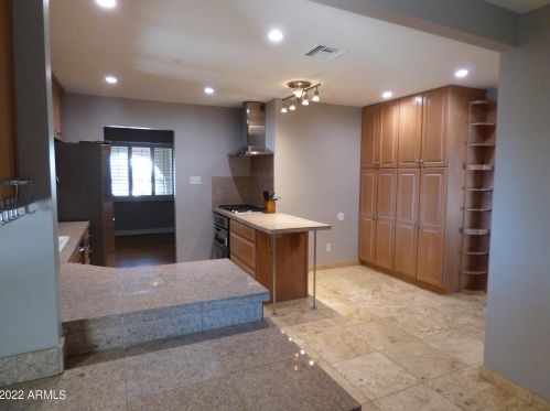 4011 40th Pl, Phoenix AZ  85018-5206 exterior