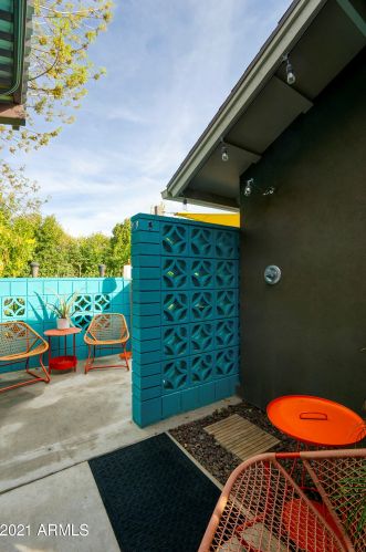 2728 Amelia Ave, Phoenix AZ 85033-3405 exterior