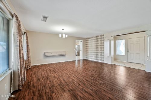 1844 Apollo Rd, Phoenix AZ  85042-9110 exterior