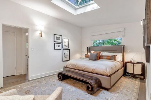 1506 Brook Valley Ln, Atlanta GA  30324-3212 exterior