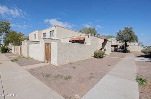 5402 Belleview St, Phoenix AZ  85043-1703 exterior