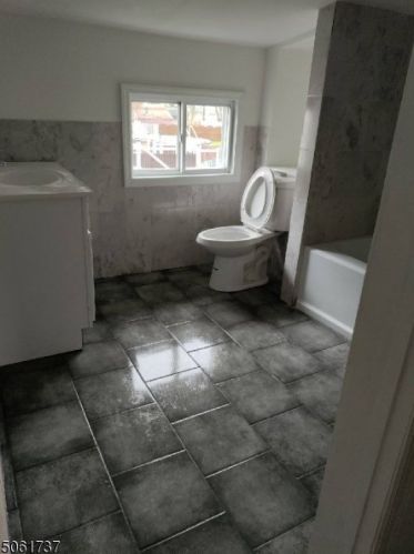 720 Carter Ave, West Deptford NJ  08096-1468 exterior