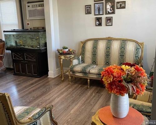 194 Devon Ter, Kearny NJ  07032-3917 exterior