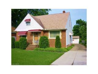 252 272nd St, Cleveland, OH 44132-2666