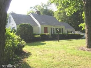 1115 Washington St, Canton MA  02021-2137 exterior