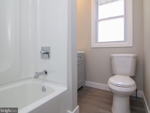 126 Billings Ave, West Deptford NJ  08066-2223 exterior