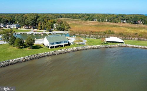 1176 Bayview Ave, Shady Side MD 20764-9523 exterior