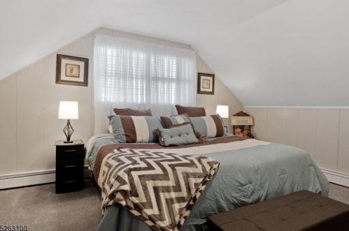 9 Lake Pochung Rd, Wantage NJ  07461-4027 exterior