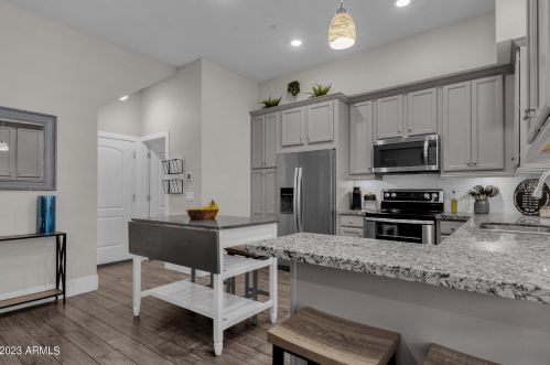 8969 8th Dr, Phoenix AZ  85021-8319 exterior