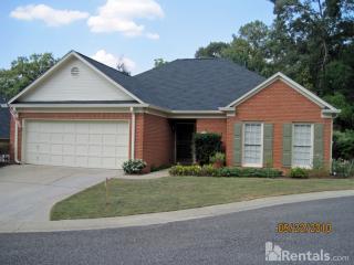 3328 Timber Ridge Dr, Birmingham AL  35243-2815 exterior
