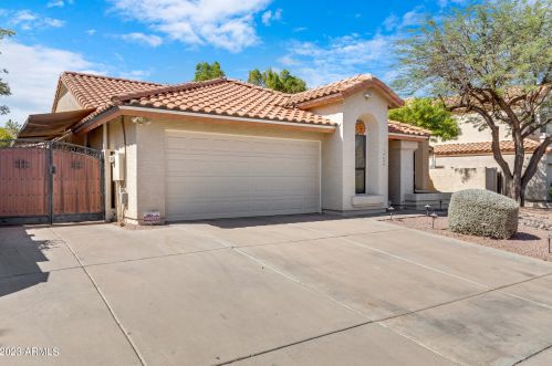 14624 35th St, Phoenix, AZ 85044-7041