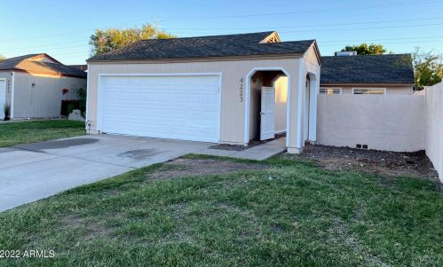 4223 Carter Dr, Phoenix, AZ 85042-8921