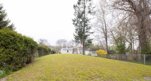 48 Waverly St, Taunton MA  02780-1447 exterior