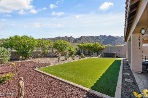 9821 6th Pl, Phoenix, AZ 85042-8307