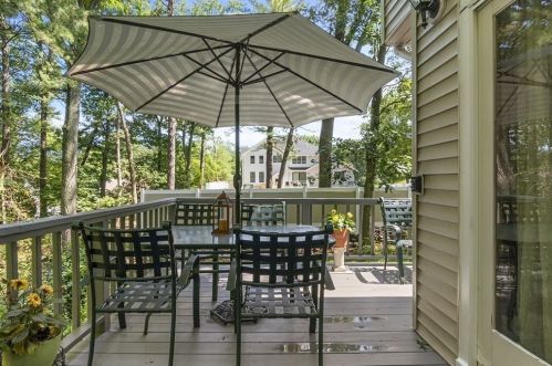 2 Jonathan Rd, Burlington MA 01803-1414 exterior