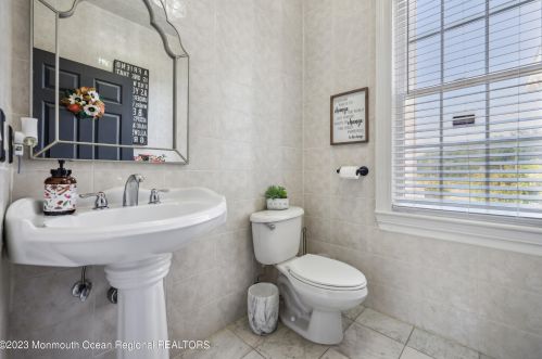 750 Farmingdale Rd, Jackson Twp NJ 08527-4301 exterior