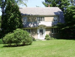 450 Dedham St, Newton, MA 02459-2929