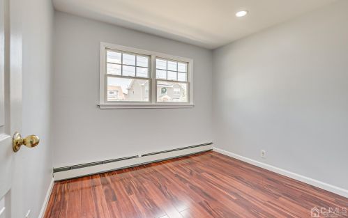 47 Arthur Ave, Carteret NJ  07008-2463 exterior