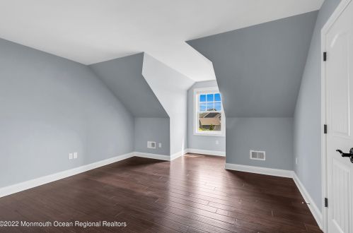 56 Rivers Edge Dr, Little Silver NJ 07739-1706 exterior